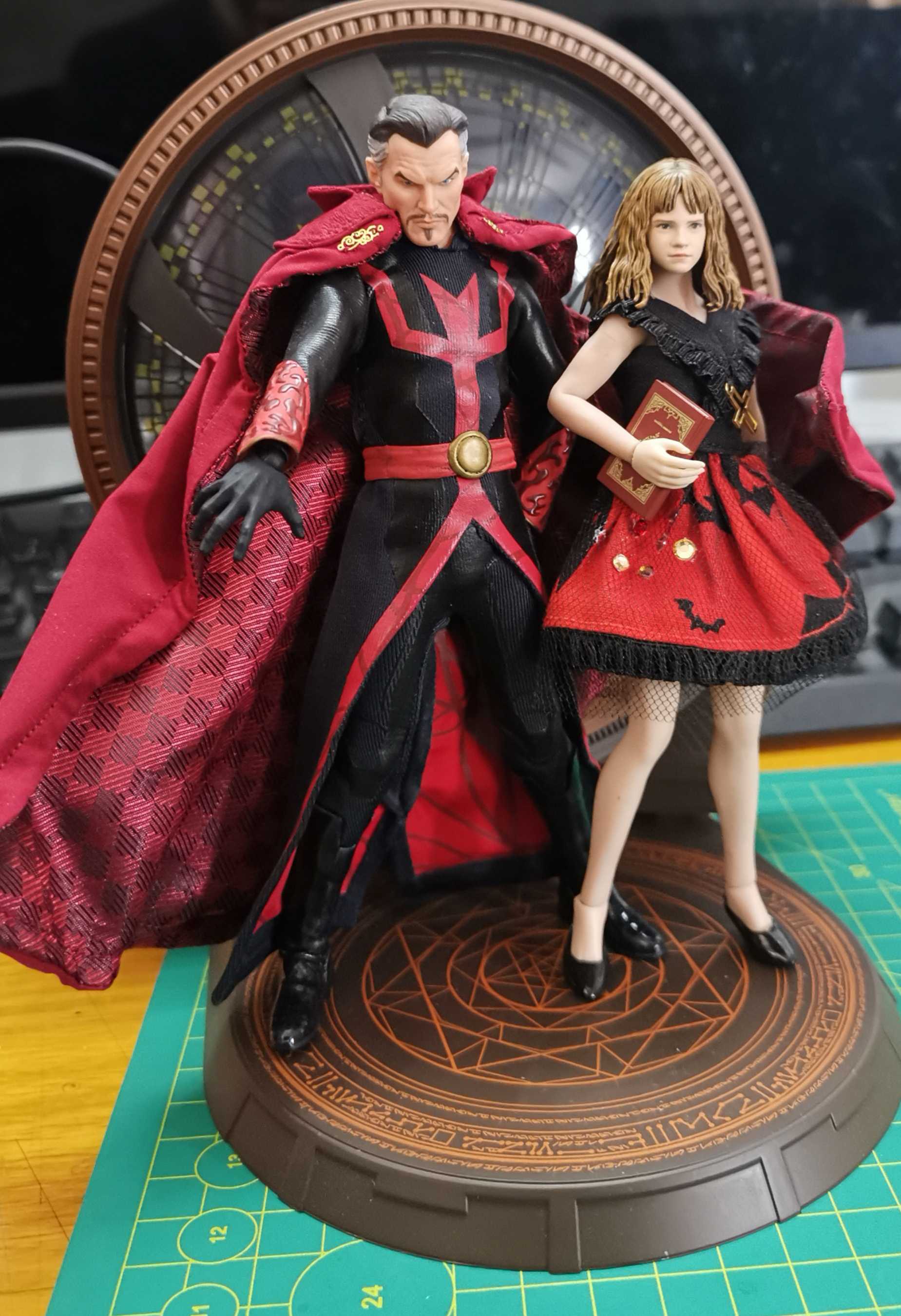 Mezco px dr strange discount
