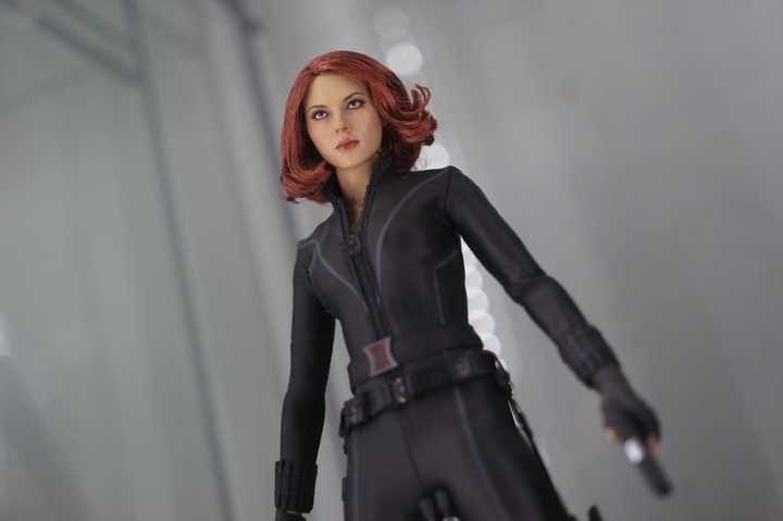 Hot Toys Collectible Figures