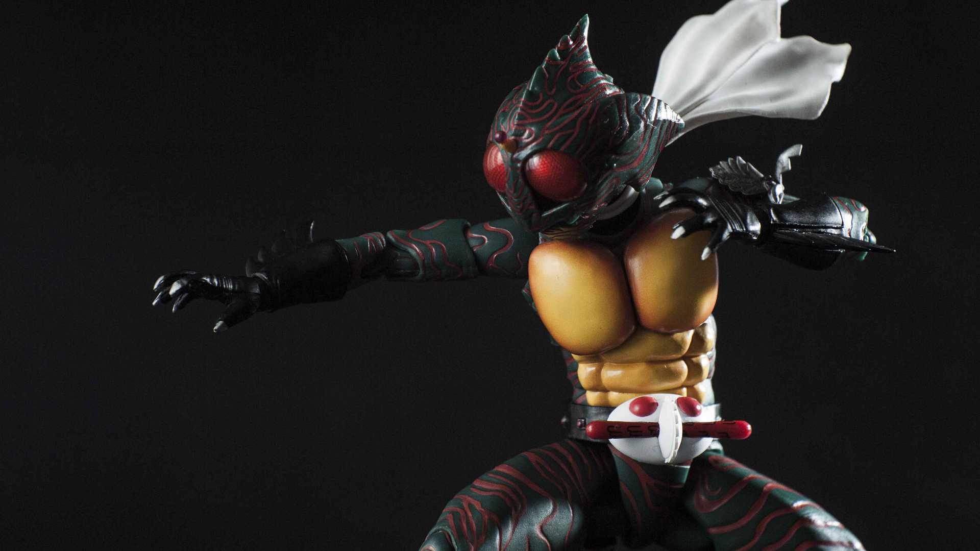 S.H.Figuarts (SHINKOCCHOU SEIHOU) MASKED RIDER KUUGA RISING