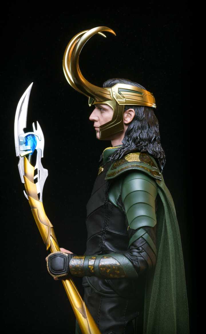 Hot Toys MMS472 HT 1/6 Scale Loki Gold Helmet Figure Thor Ragnarok