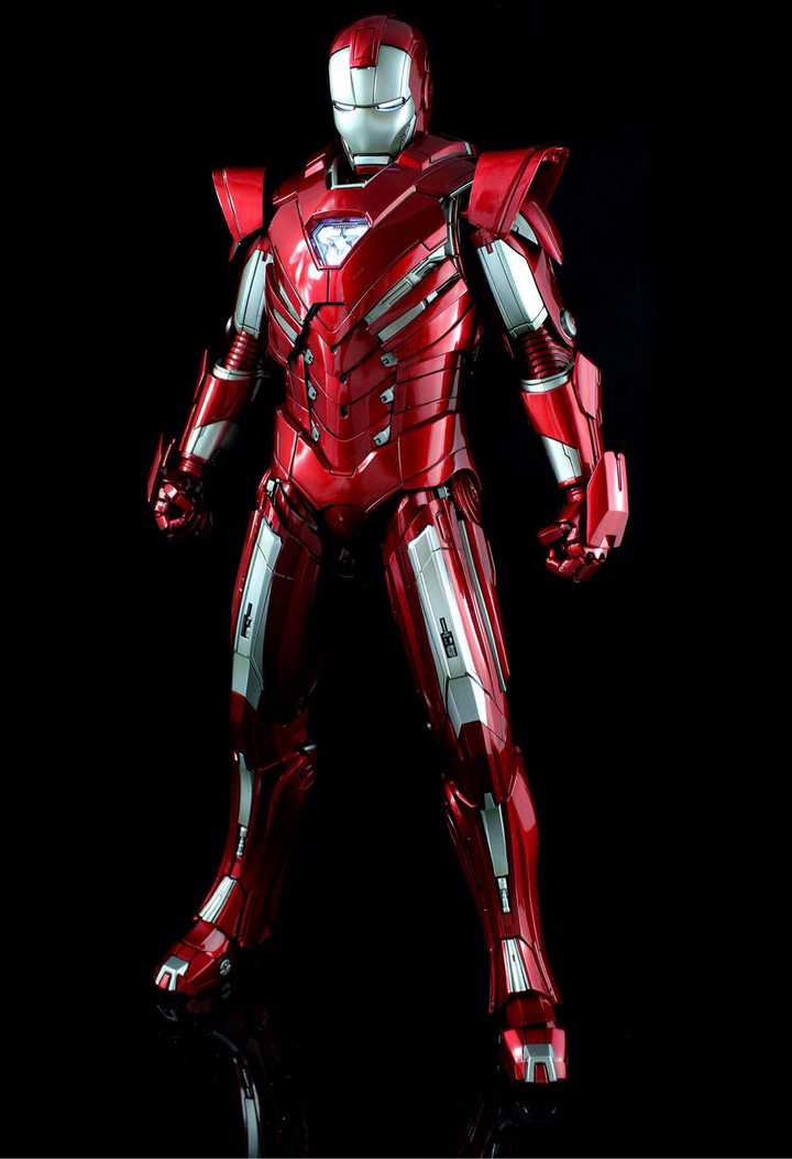 Hot Toys Iron Man MK33 1/6 Figure