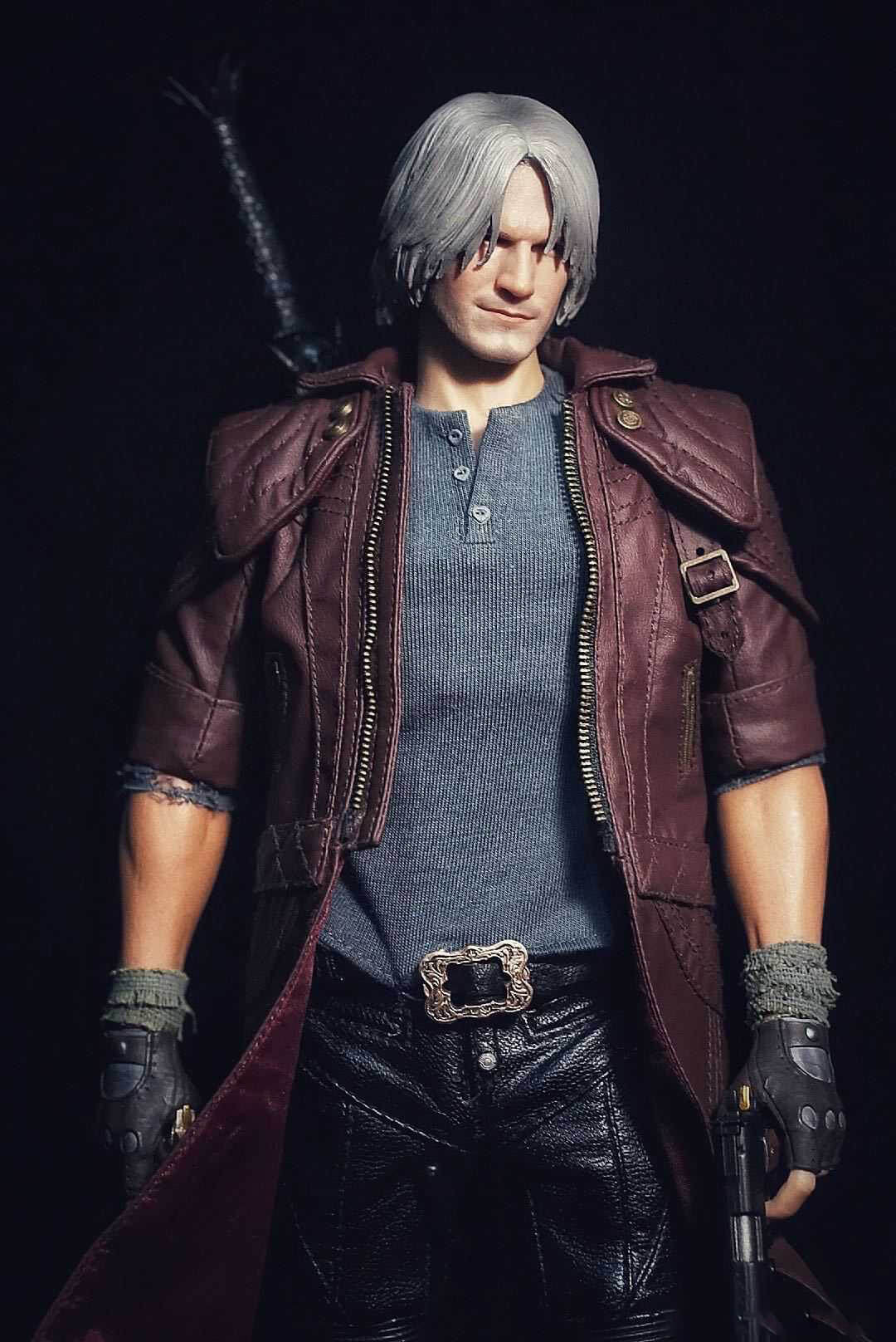 dante dmc 5 smile