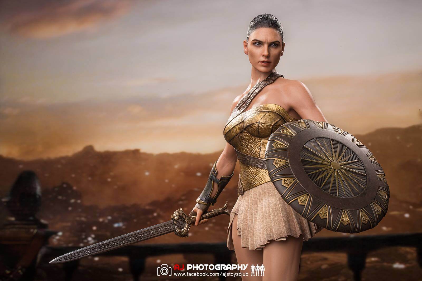 Hot Toys 1/6 Wonder Woman Training Armor Version | Figround